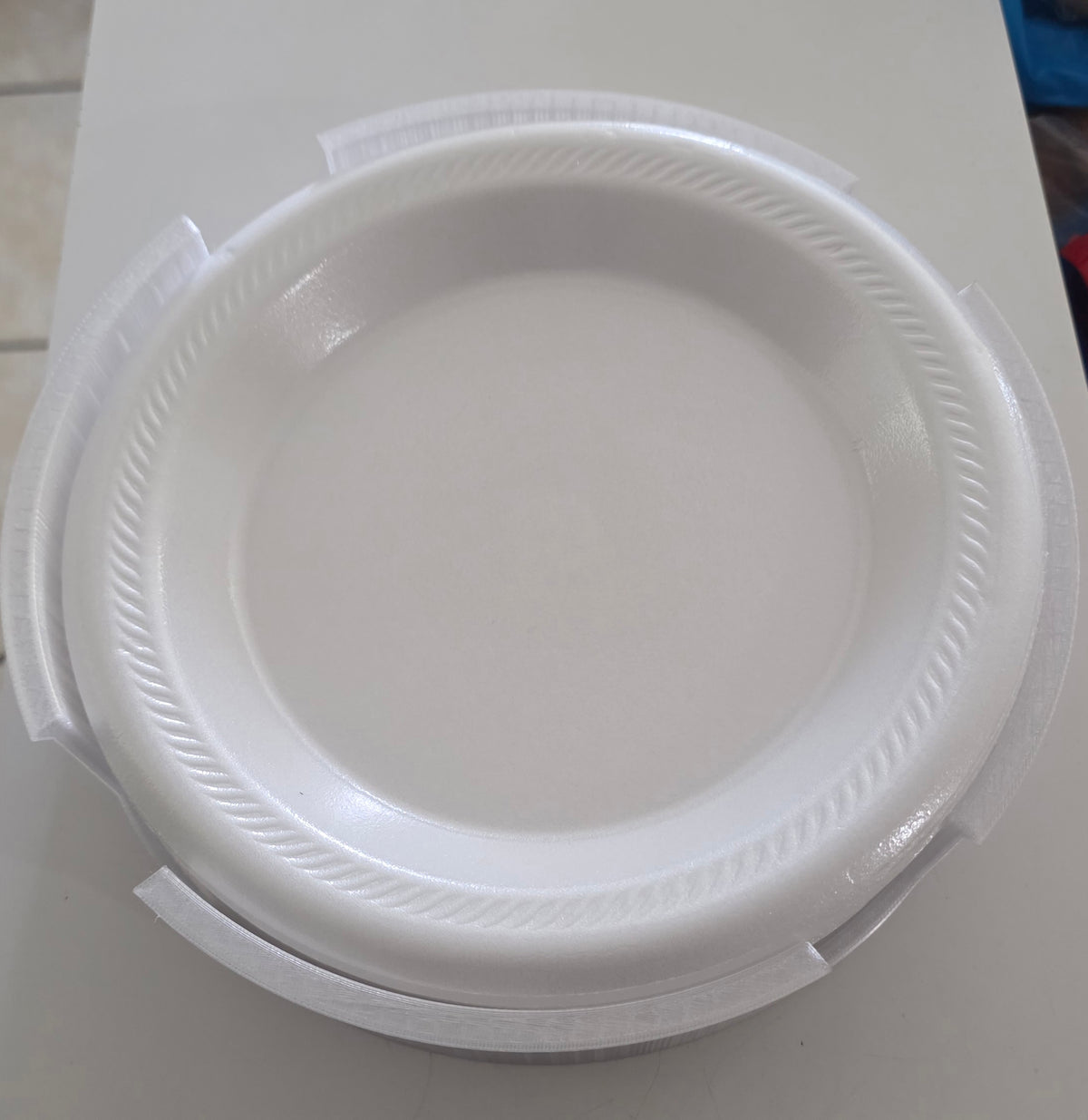 Countertop Foam Plate Holder - White